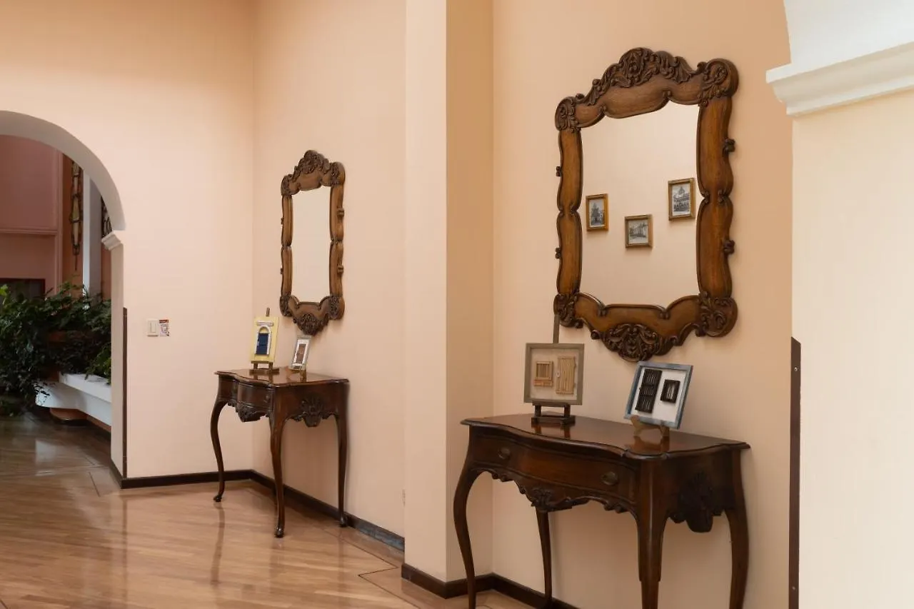 Hotel Patio Andaluz كويتو الإكوادور